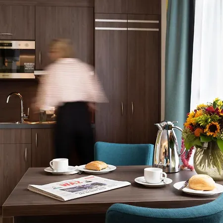 فندق Parkhotel 4*
