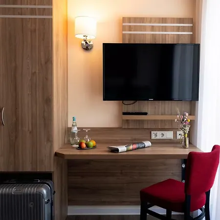 فندق Parkhotel 4*