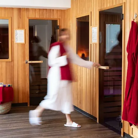 فندق Parkhotel 4*