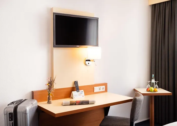 Parkhotel فندق 4*