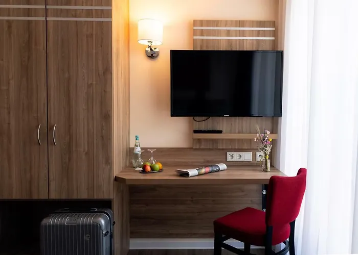 فندق Parkhotel 4*